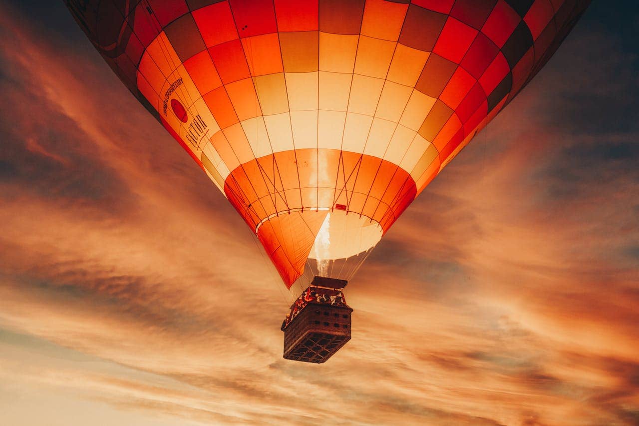 hot balloon clouds